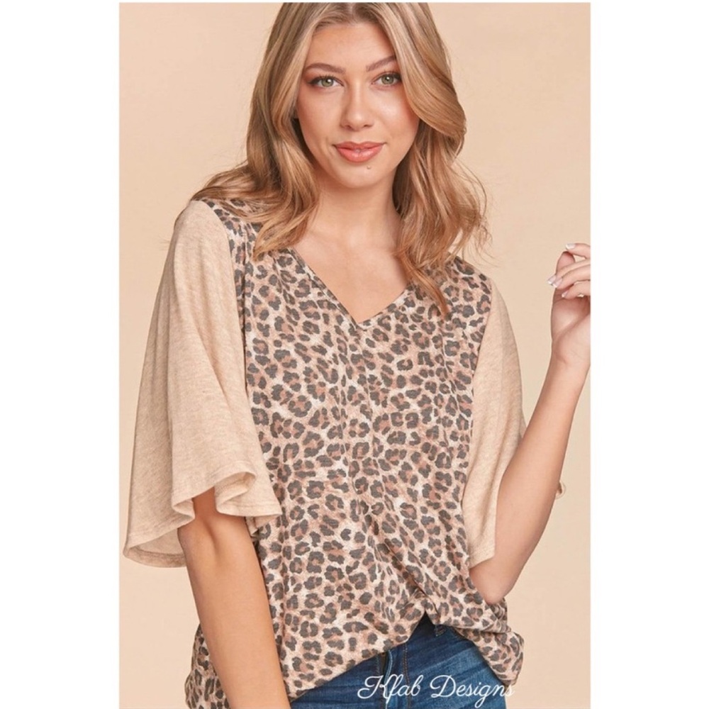 Chic Leopard Print V-Neck Blouse, Size L
